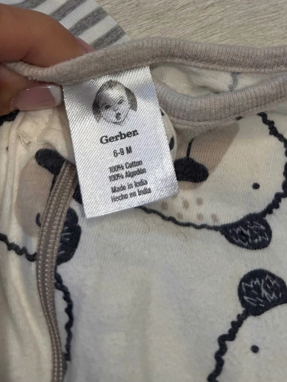 Carter & Gerber long Sleeve zip up sleepers SZ 6-9 mons